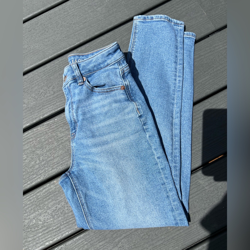 American Eagle mom jeans